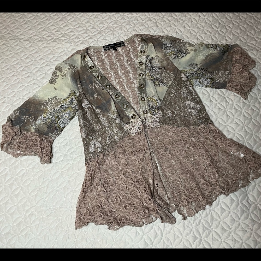 Womens blouse - Picture 8 of 14